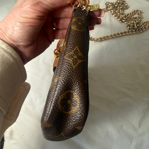 Louis Vuitton Pochette Classic Monogram Shoulder Bag crossbody - Picture 15 of 16